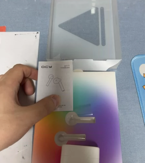 qcy t7 半入耳式蓝牙耳机 左耳续航只...