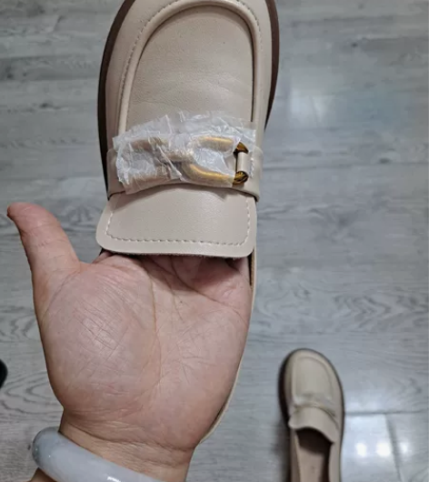 小单鞋女2022年春季新款圆头中跟百搭英伦...