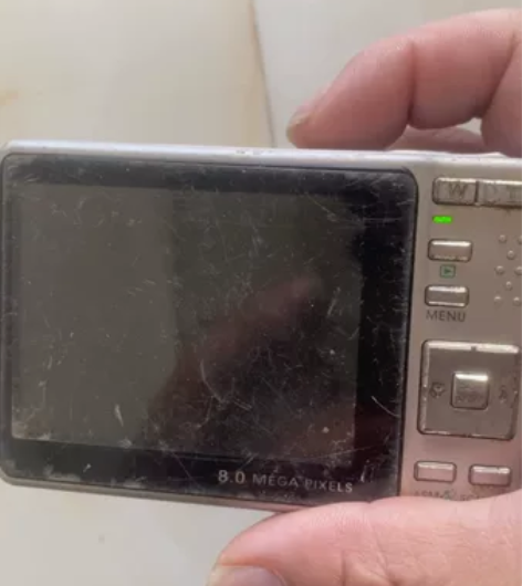 爱国者DC V800开机屏亮但坏声音会响。...