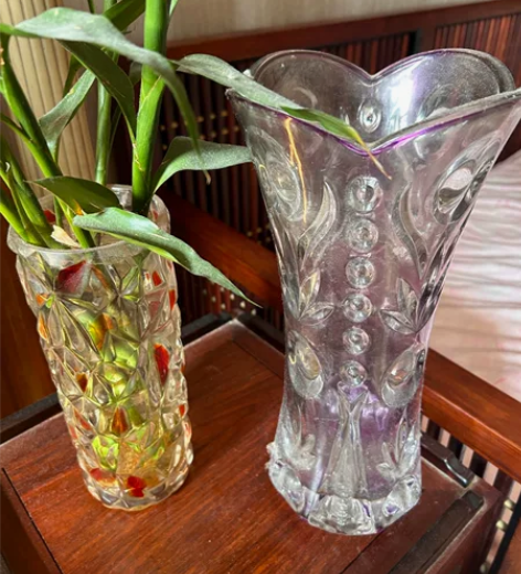 玻璃花瓶、瓷花瓶各两个，可单出，可打包出更...