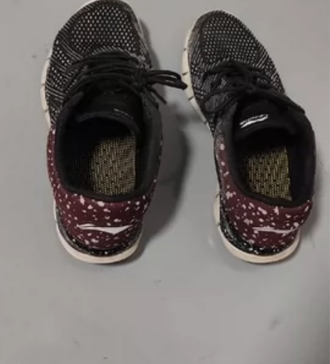 表弟的  李宁 运动鞋  购于实体店，绝对...