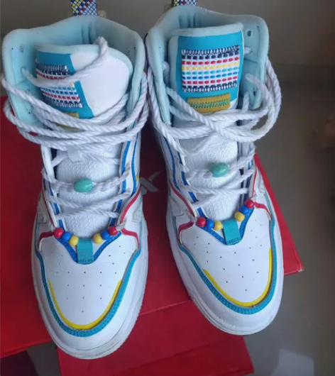 李宁板鞋，码数 39 感兴趣的话点“我想要...