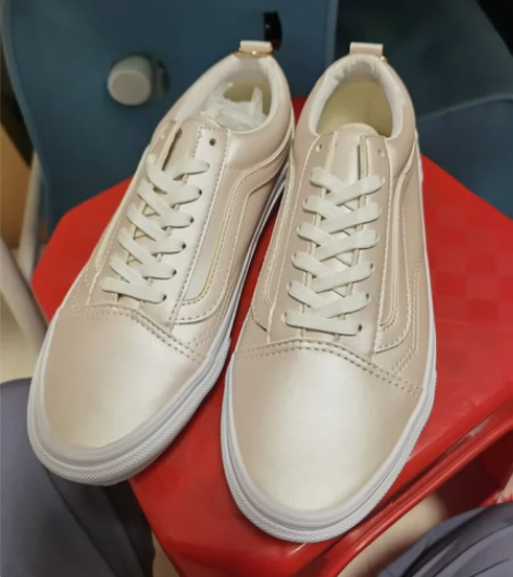 vans 37码全新 樱花粉有点珠光，实物...