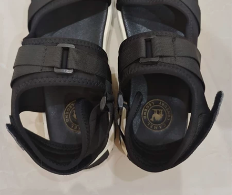 骆驼男款凉鞋 255尺码  40.5 诚意...