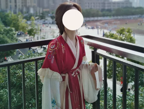 【出】原创汉服正版，绝版，三件套 有一点折...