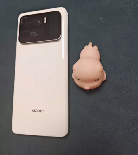 小米11ultra白色12+512 屏幕显...