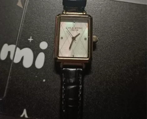 lola rose同款手表，白贝母表盘特别...