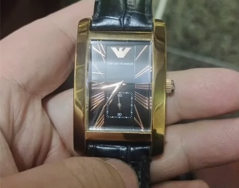 阿玛尼石英表，走时准确正常，电池新换，原装...