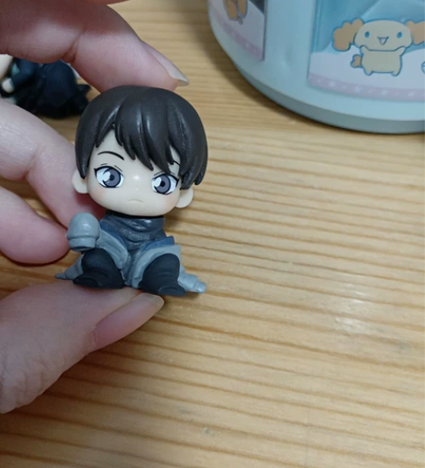 万代名侦探柯南景光坐姿扭蛋 有蛋壳 最好和...