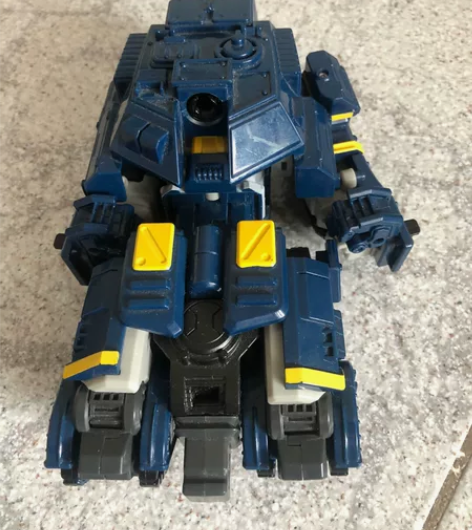 迷你特工队变形计刚 都是购于玩具反斗城，孩...