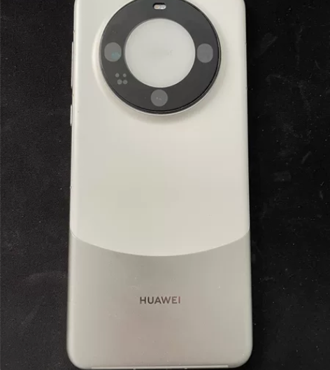 华为mate60.  12+512内存，用...