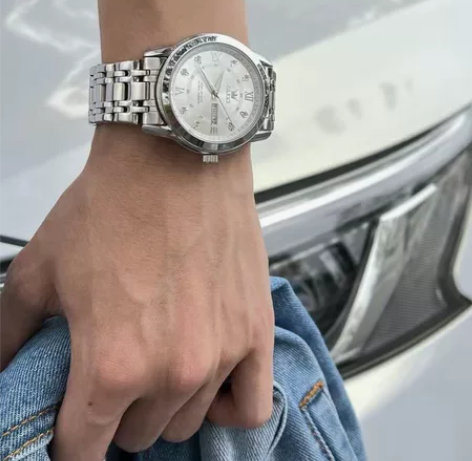 全新准备送人的,没带过,全新,包装盒,膜都...