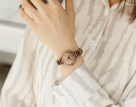 歌迪新款细带手表女，很小巧精致，学生表，考...