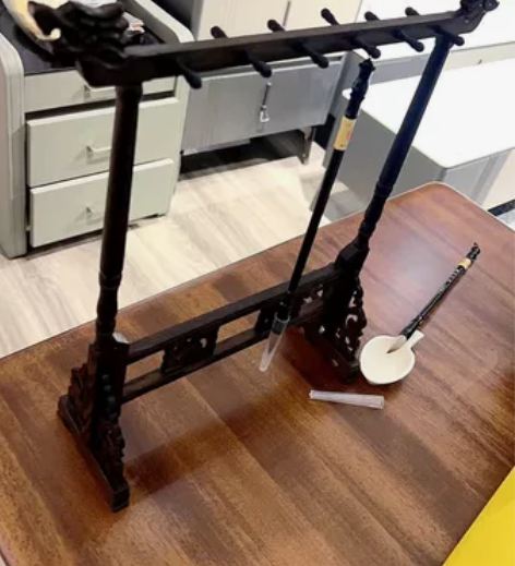 精雕毛笔架复古龙头鸡翅木架子毛笔挂架现代书...