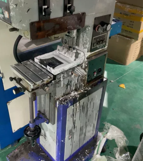 自己用的一台气动精密移印机非常好用的.没有...