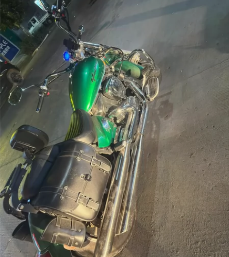 九成新，到手就能骑，必须过户，19年 一万...