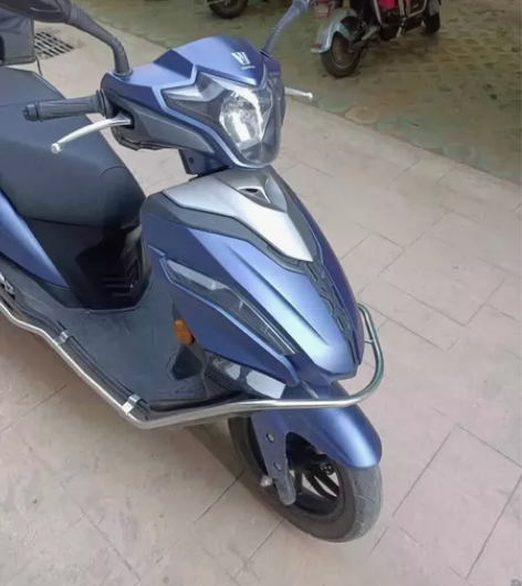 豪爵摩托车 9成新，骑不到一年，帮朋友挂的...
