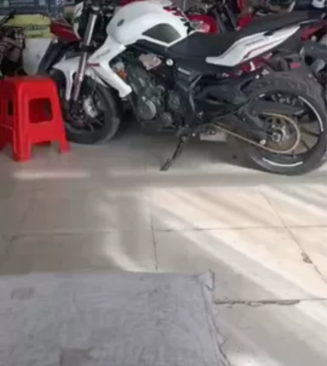 闲置贝纳利302摩托车一辆，15年出厂，带...