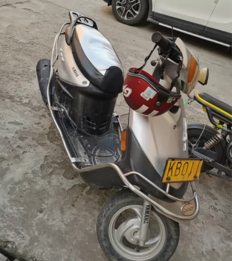 巧格本地个人一手，手续齐全，发动机声音正常...