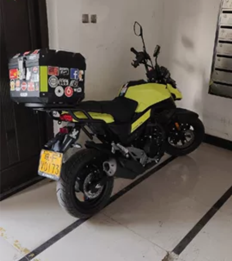 春风摩托狒狒125cc摩托车，1300多公...