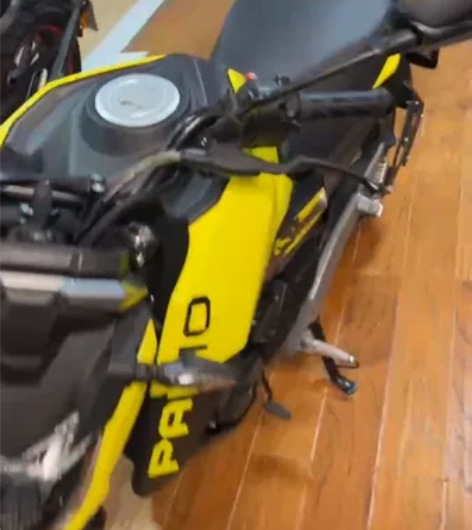 出售春风狒狒一手户三千多公里成色9成一直9...