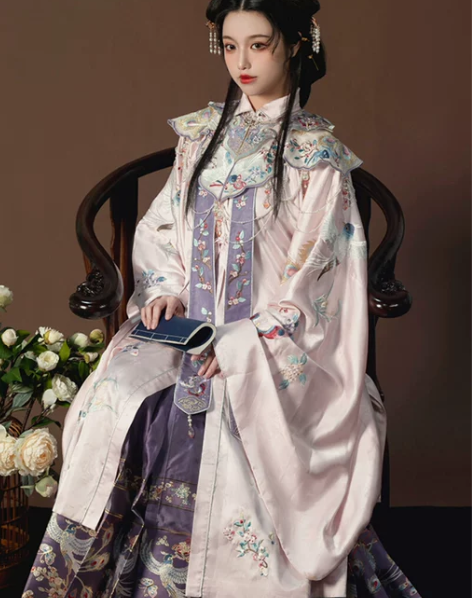 ?燕云织造局越鸟望归明制立领对襟重工云肩马...