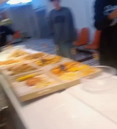 侠客炸鸡专用工作服 帽子 围裙八套 路边小...