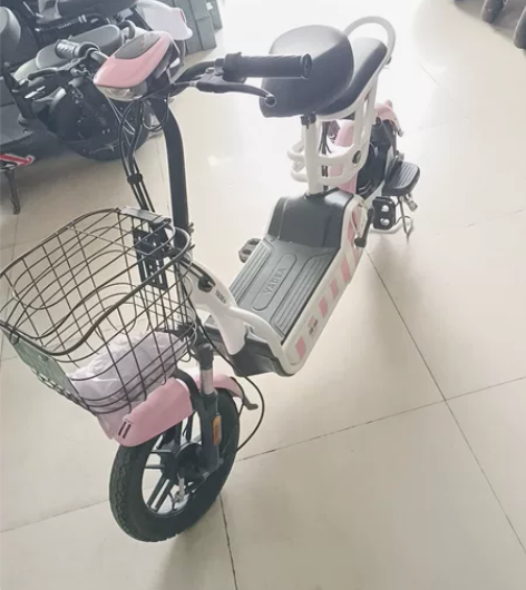 二手雅迪电动车便宜带牌 随便说点凑字数,确...