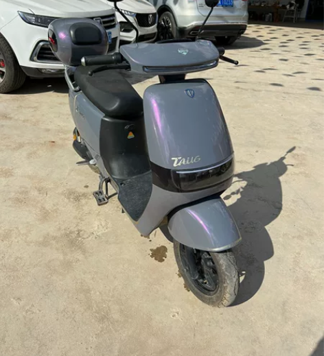 台铃电动车 60伏 已经上绿牌 不用驾照那...