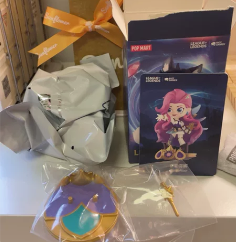 萨勒芬妮英雄联盟泡泡玛特 机器人商店推盒 ...