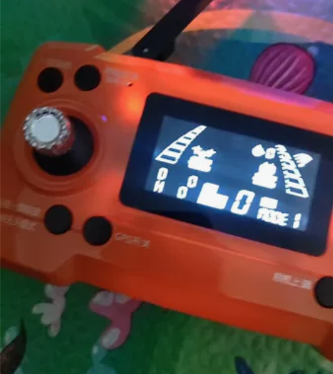 无人机，带四块电池，闲置转让给需要的朋友 ...