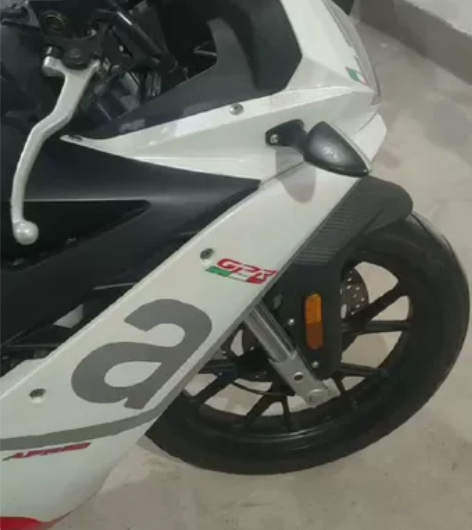 给钱就卖   阿普利亚gpr150一手户，...