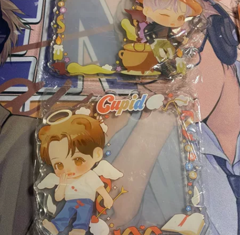 [出]原神温迪官方立牌徽章 不包邮 微瑕 ...