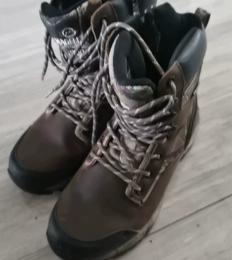 内长260+，41码，防水。购买价格260...