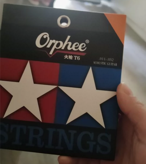 吉他琴弦一套 全新未拆封 感兴趣的话点“我...