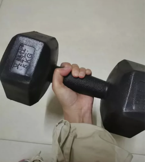 两只共20斤，哑铃 感兴趣的话点“我想要”...