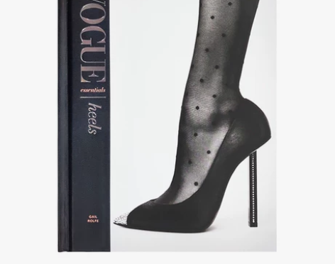 下架 英文原版 Vogue Essenti...