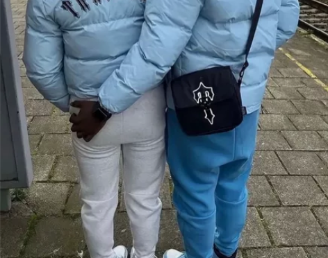 【TRAPSTAR】 冬季情侣羽绒服男款（...