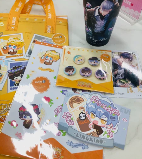 恋与制作人CoCo联动mini吧唧 恋与制...