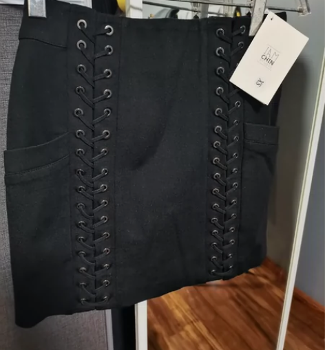 一步裙，没穿过，XS 感兴趣的话点“我想要...