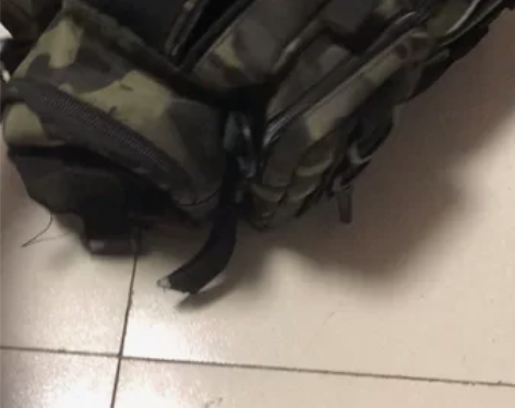 防水路亚随身背包,可以放杆子、饵盒、轮子、...