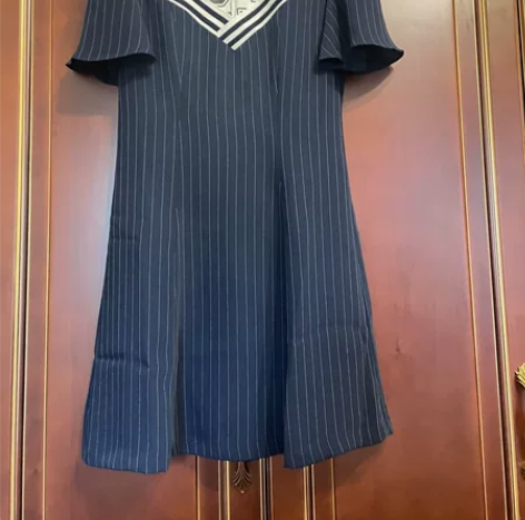 【出】Eland依恋学院风裙子 160码