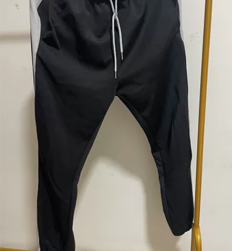 L码女款黑色运动休闲裤，白菜价，无色差，无...