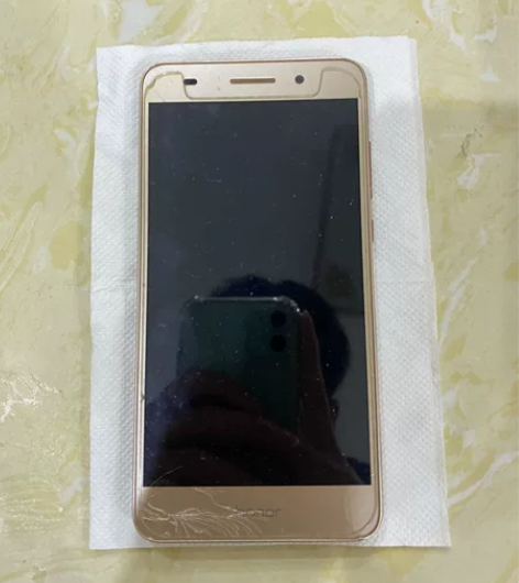 华为麦芒四 能开机正常使用刷视频聊天 感兴...