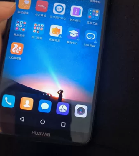 华为麦芒6，在联通营业厅购买原装机，没有修...