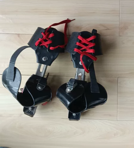 轮滑鞋九成新，放着一直没有使用，不议价 感...