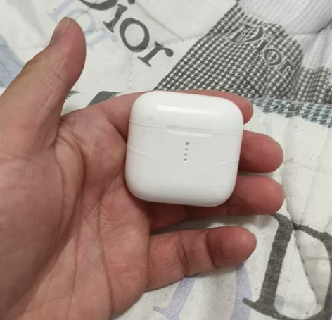 耳机充不了电，原价五十，现在20转卖出去，...