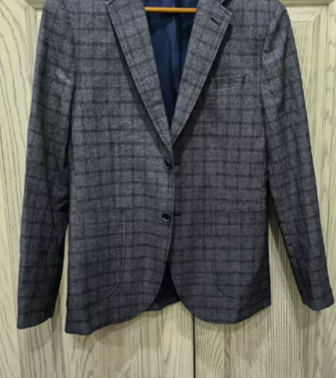 全新休闲西服，适合110-130体重男士，...