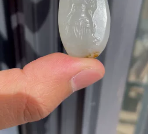 和田玉青白玉籽料观音挂件吊坠。青白玉籽玉，...