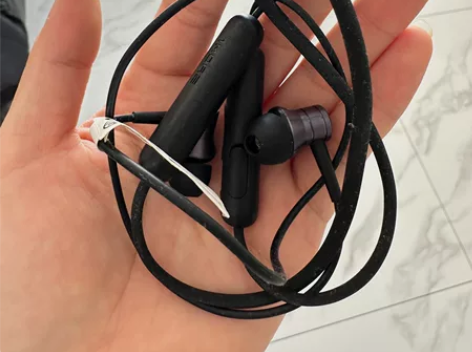 万魔有线蓝牙耳机 基本全新，用过两三次就闲...